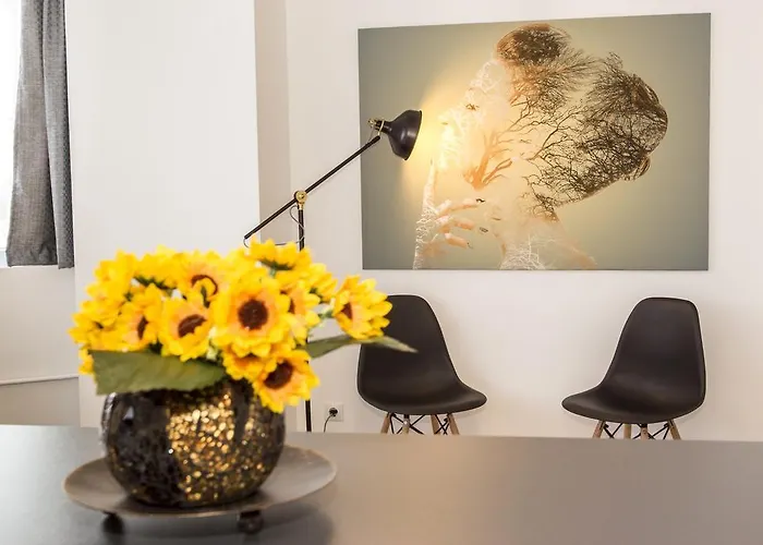 RedBed Self-Catering Apartments - Studio L